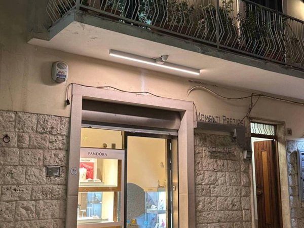 negozio in affitto a Modugno