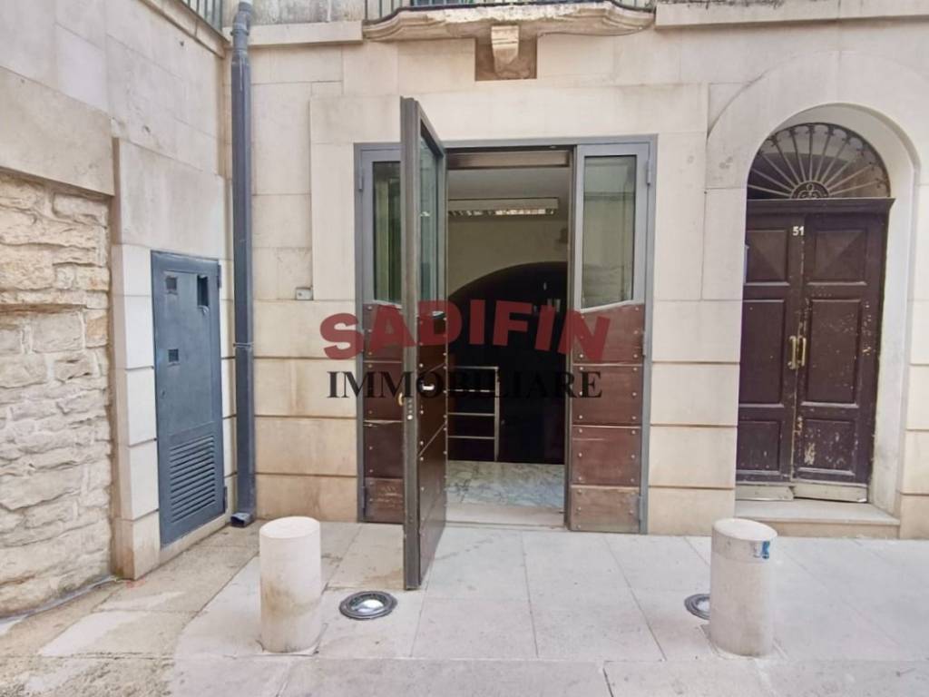 locale commerciale in affitto a Modugno