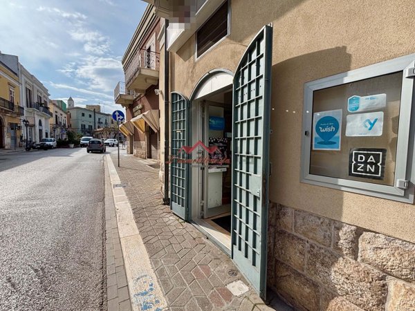 locale commerciale in affitto a Modugno