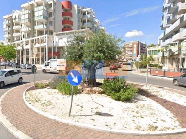 locale commerciale in affitto a Modugno