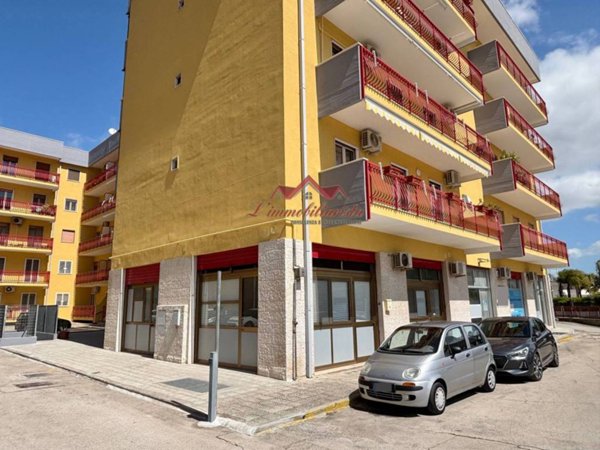 negozio in affitto a Modugno