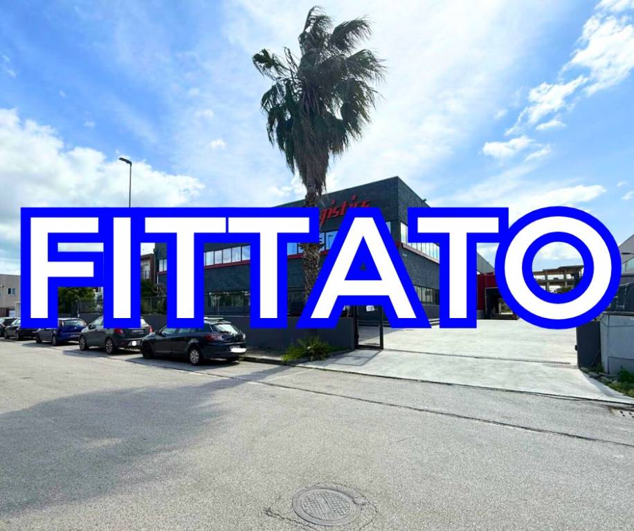 locale commerciale in affitto a Modugno