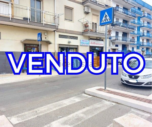 locale commerciale in affitto a Modugno