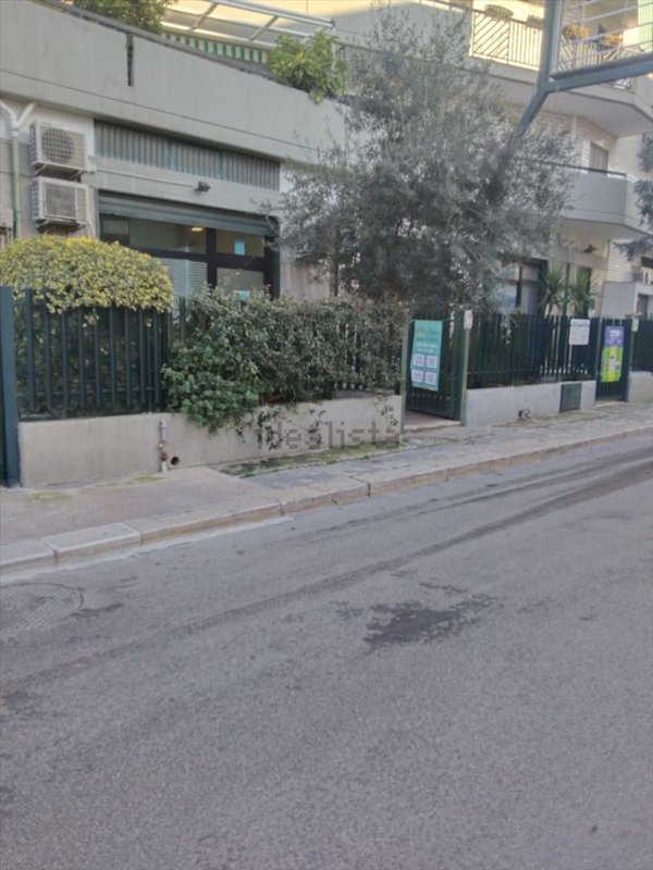 locale commerciale in affitto a Modugno