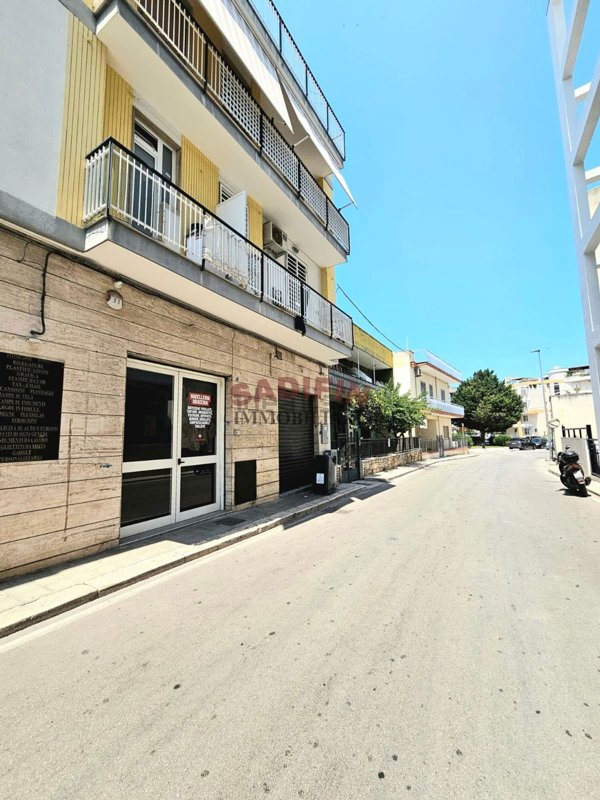 locale commerciale in affitto a Modugno