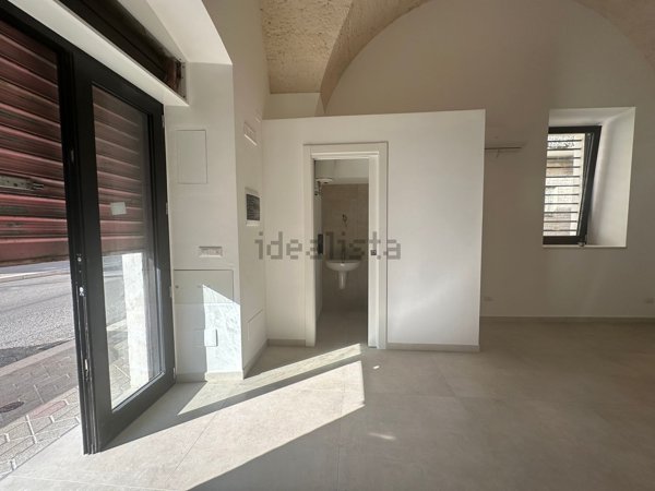 locale commerciale in affitto a Modugno