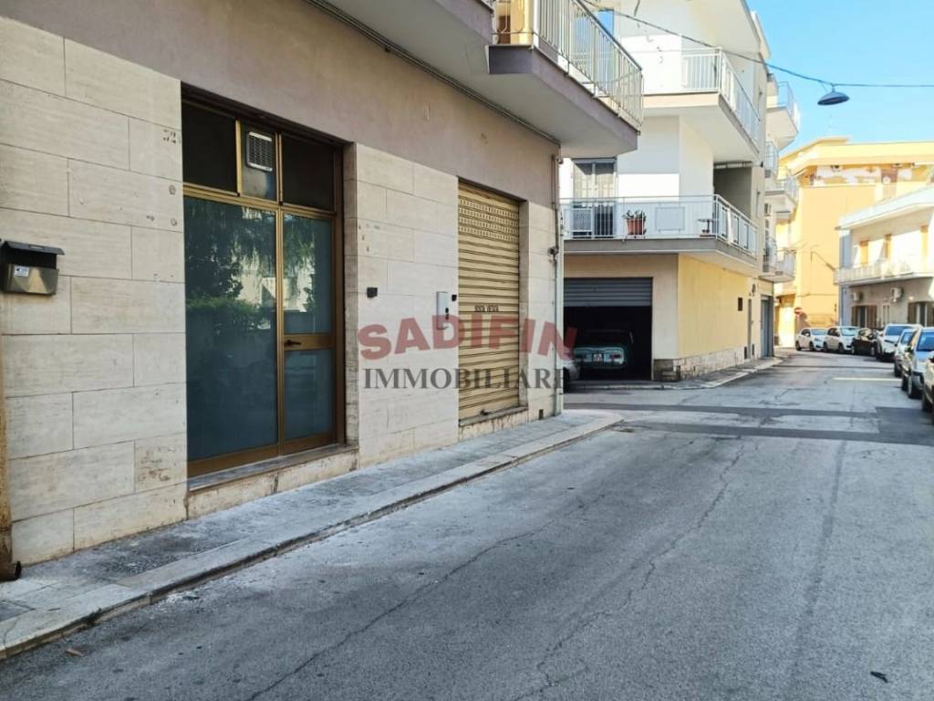 negozio in affitto a Modugno