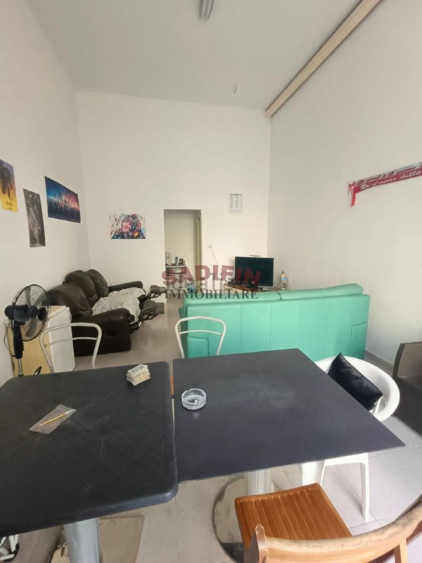 locale commerciale in affitto a Modugno