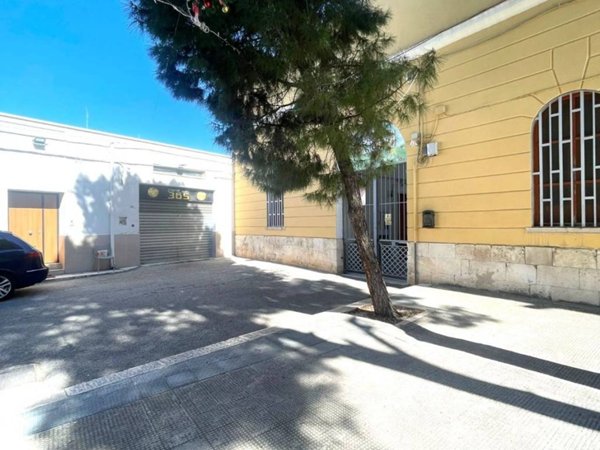 negozio in affitto a Modugno
