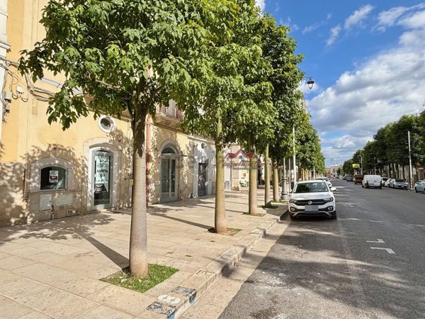 locale commerciale in affitto a Modugno