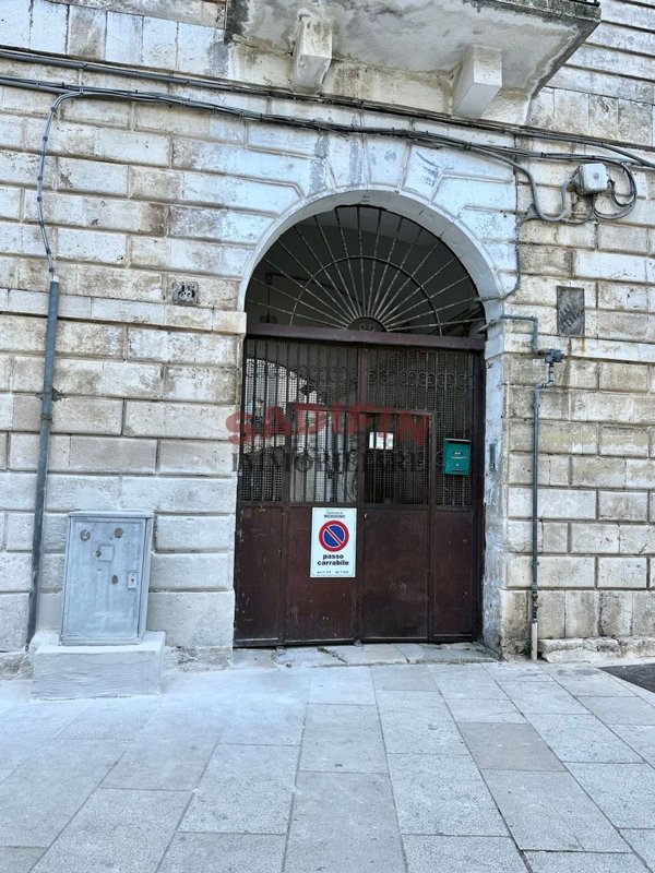 locale commerciale in affitto a Modugno