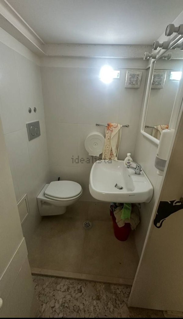 locale commerciale in affitto a Modugno