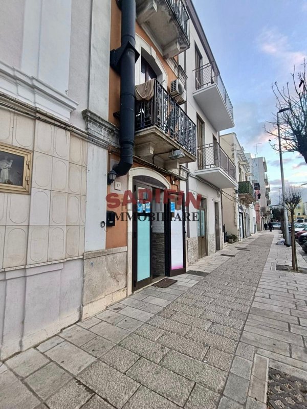 locale commerciale in affitto a Modugno