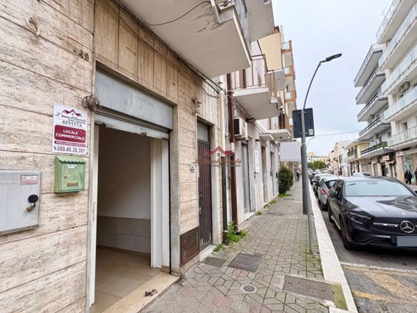 negozio in affitto a Modugno