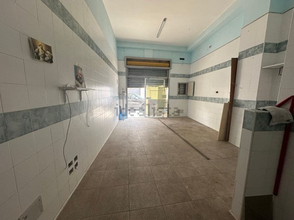 locale commerciale in affitto a Modugno