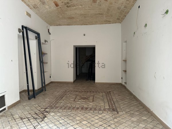 locale commerciale in affitto a Modugno