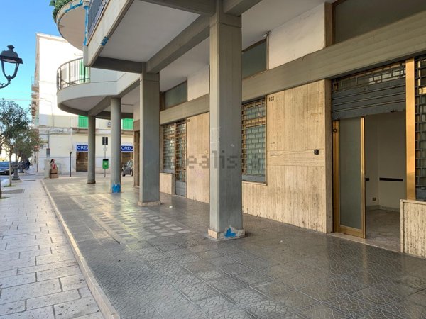 locale commerciale in affitto a Molfetta