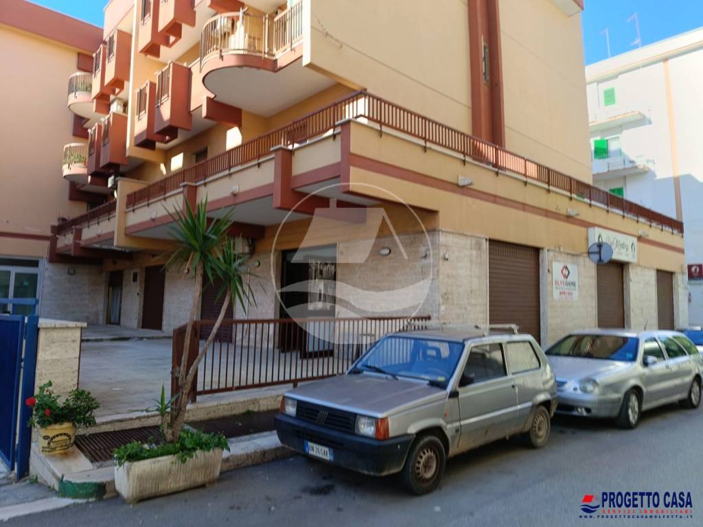 negozio in affitto a Molfetta