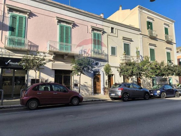 negozio in affitto a Monopoli