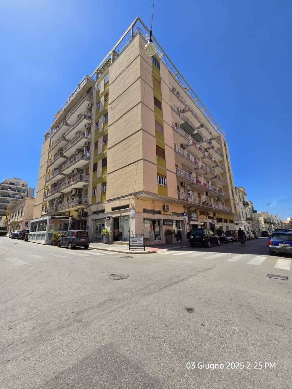 negozio in affitto a Monopoli