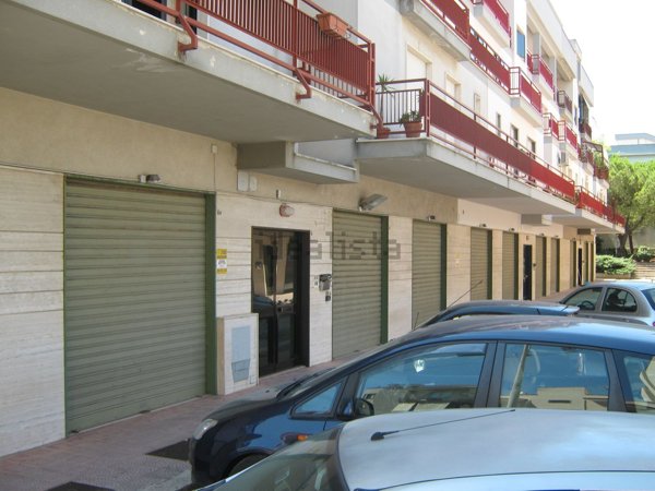 locale commerciale in affitto a Monopoli