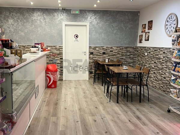 negozio in affitto a Monopoli