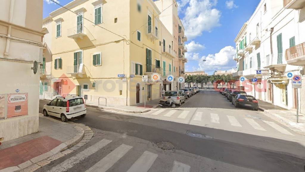 negozio in affitto a Monopoli