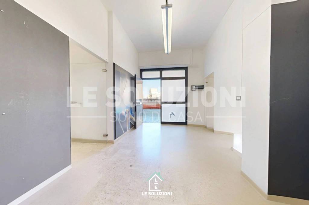 locale commerciale in affitto a Monopoli