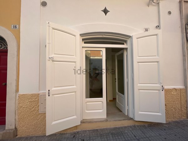 locale commerciale in affitto a Monopoli