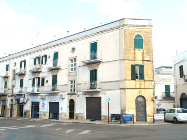 negozio in affitto a Noci