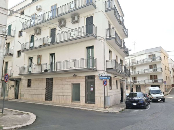 negozio in affitto a Noci