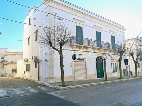 negozio in affitto a Noci