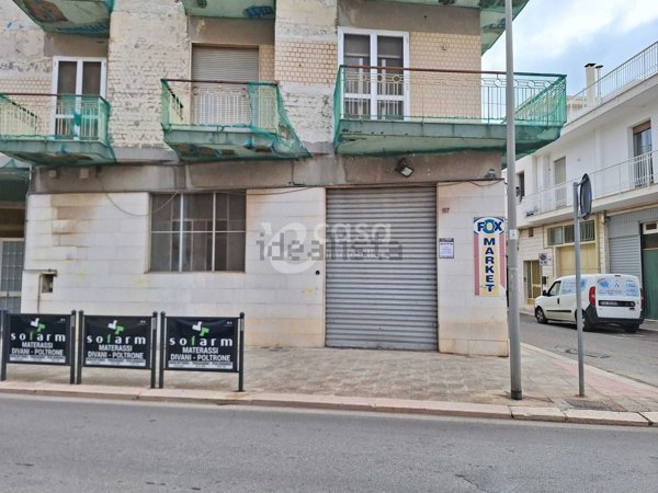 negozio in affitto a Noicattaro