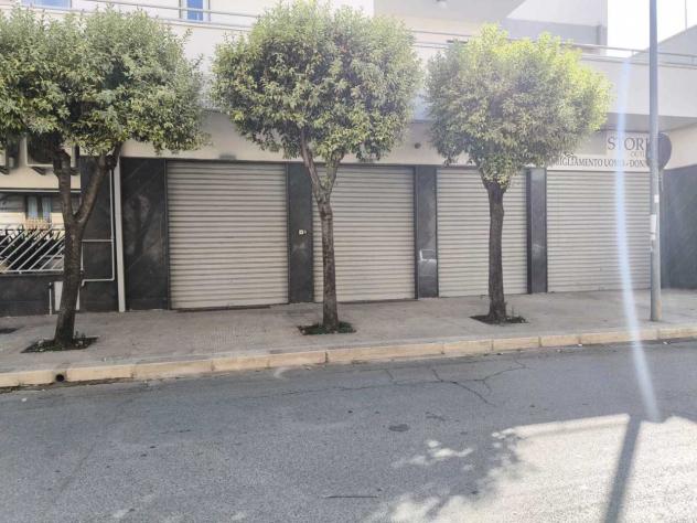 negozio in affitto a Noicattaro