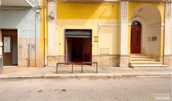 negozio in affitto a Noicattaro