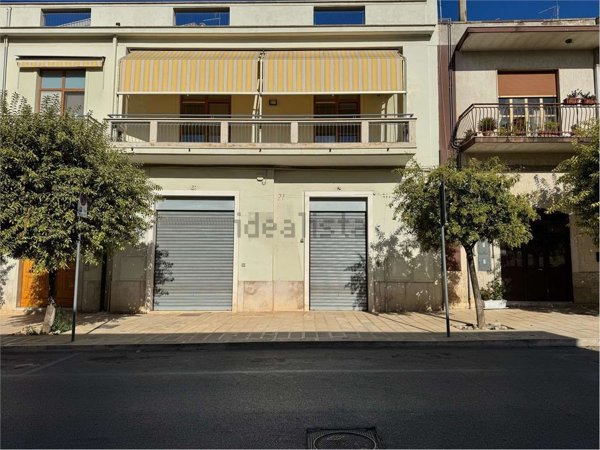 locale commerciale in affitto a Noicattaro