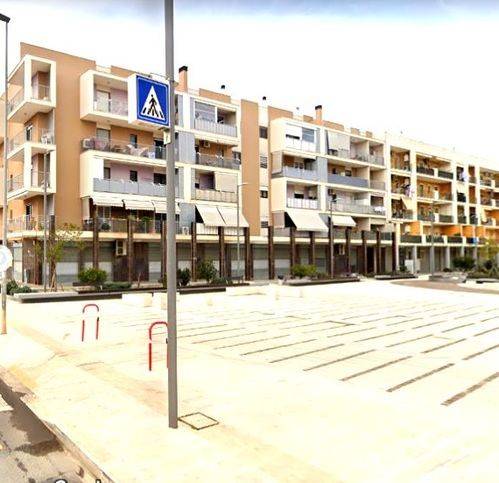 negozio in affitto a Noicattaro