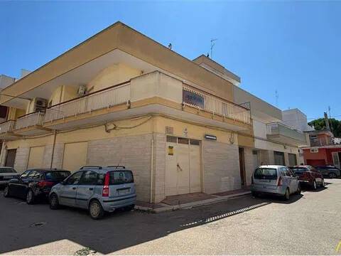 negozio in affitto a Noicattaro