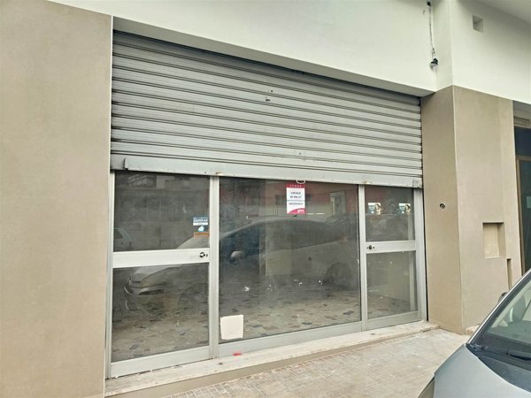 negozio in affitto a Putignano