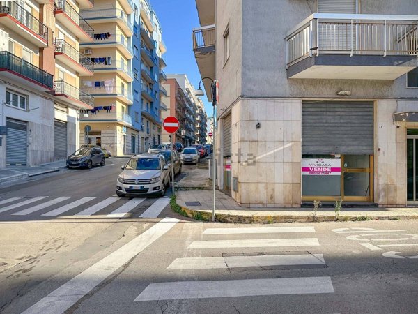 locale commerciale in affitto a Putignano