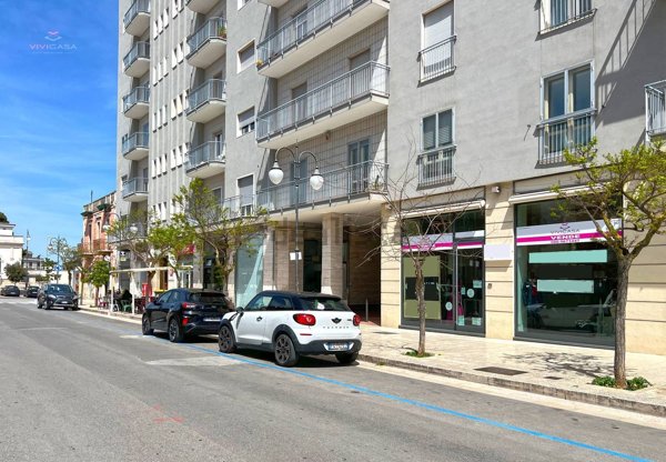 locale commerciale in affitto a Putignano