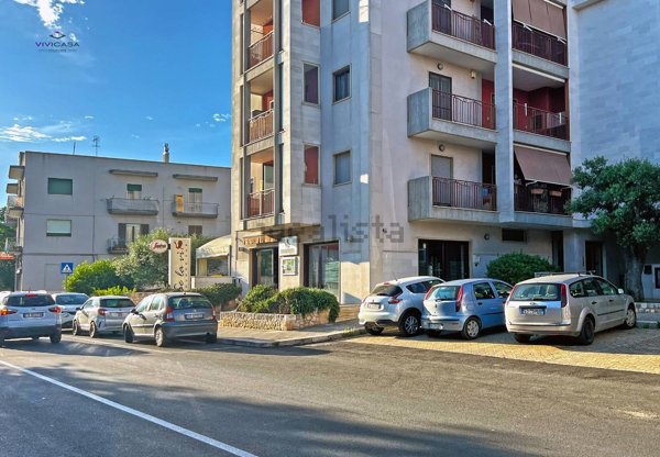 negozio in affitto a Putignano