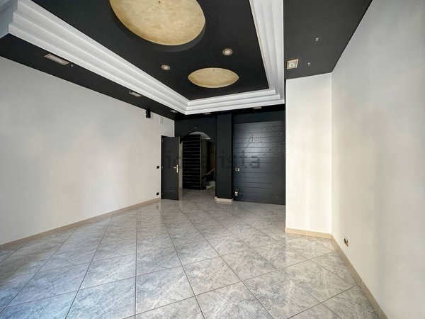 locale commerciale in affitto a Putignano