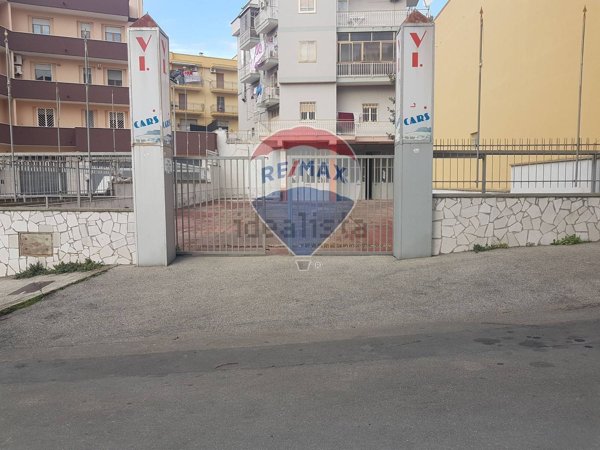 locale commerciale in affitto a Putignano