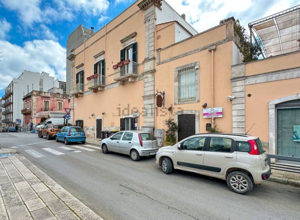 locale commerciale in affitto a Putignano