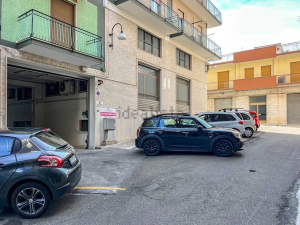 locale commerciale in affitto a Putignano
