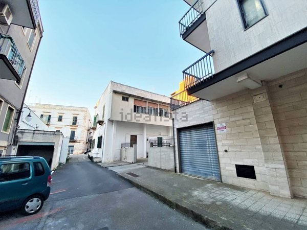 ufficio in affitto a Putignano