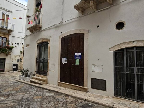 negozio in affitto a Putignano