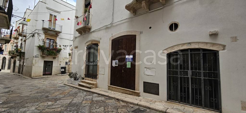 negozio in affitto a Putignano