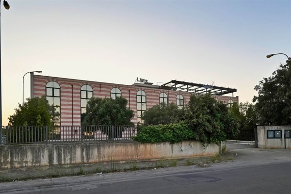 negozio in affitto a Putignano